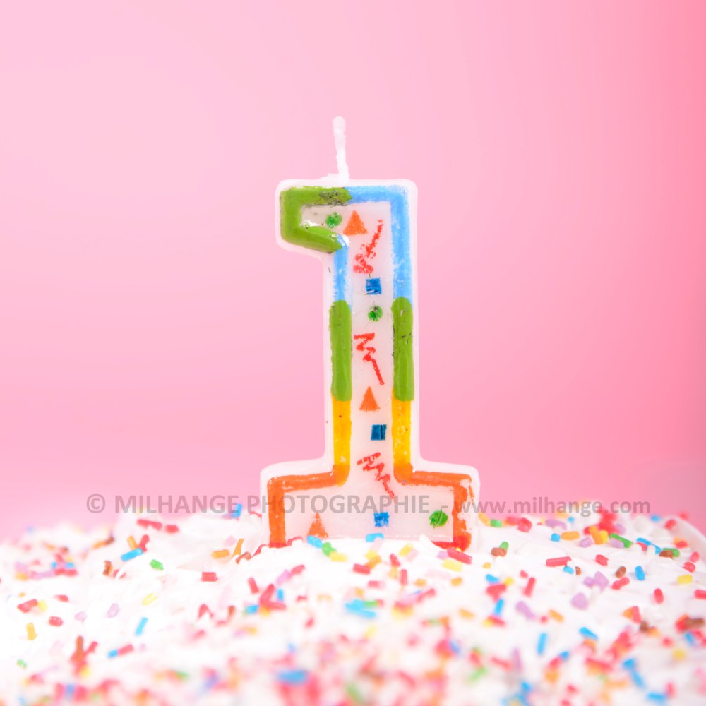 photo-bebe-studio-gateau-anniversaire-fille-libourne-bordeaux-charente-maritime-3