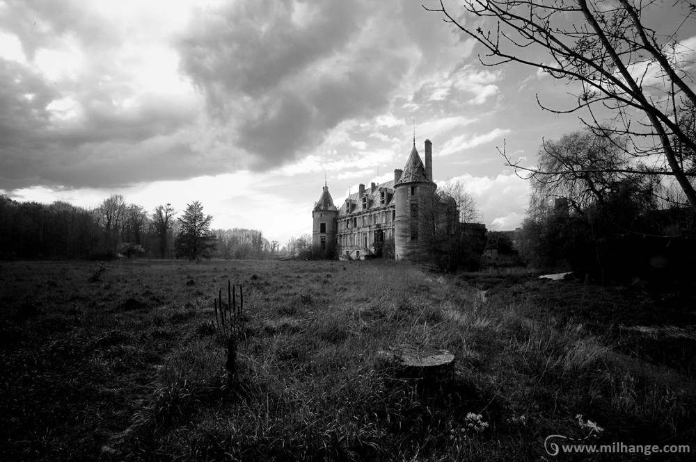 photo-urbex-chateau-angelots-popkov-abandonne-decay-france-4