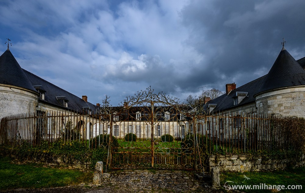 photo-urbex-chateau-martin-pecheur-abandonne-decay-bordeaux-libourne-gironde-6
