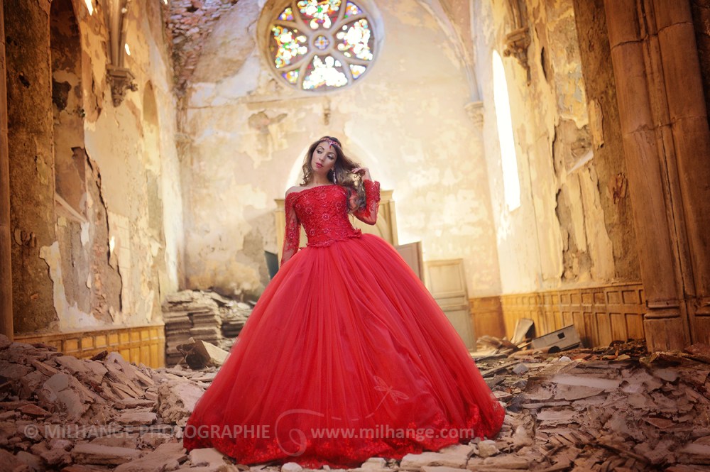 photo-urbex-exploration-urbaine-princesse-abandonne-decay