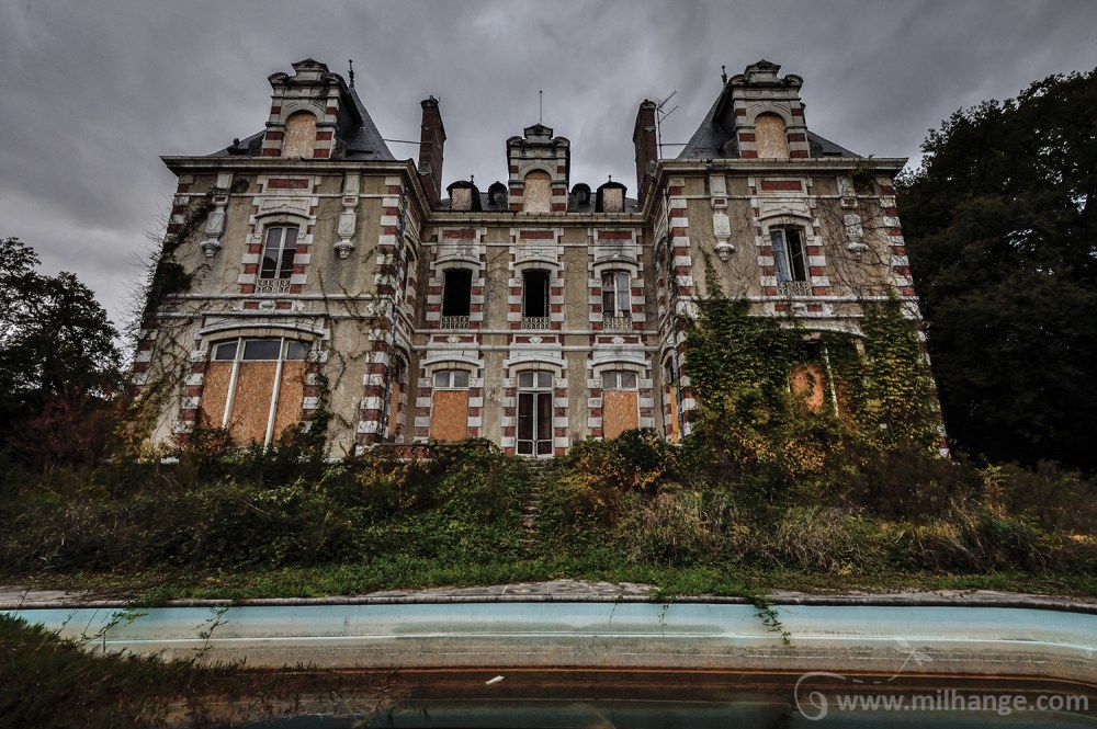 photo-urbex-chateau-abandonne-decay-aquitaine-2