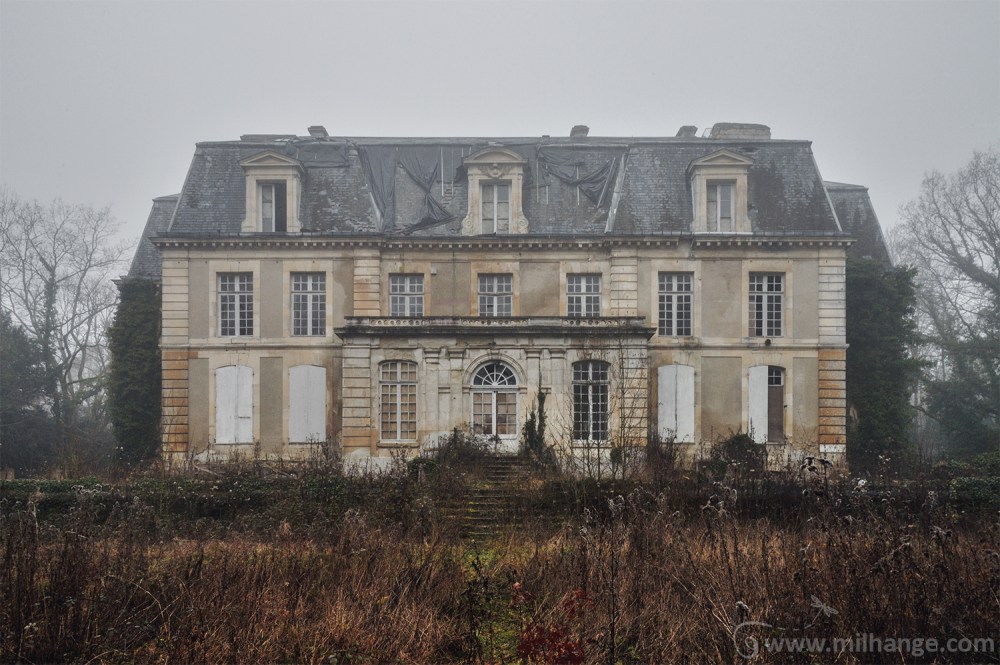 urbex-chateau-ecrivain-manoir-poete-abandonne-castle-decay-france-2